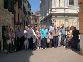 foto di gruppo presso la Chiesa di Santa Maria dei Miracoli, Venezia